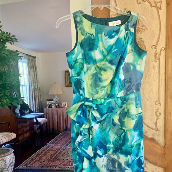 Rickie Freeman for Teri Jon silk sheath. Size 4 - Picture 3 of 8